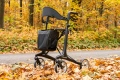FUTURO-Podporka-czterokolowa-z-włókna węglowego_czerwony_polysk_12.webp